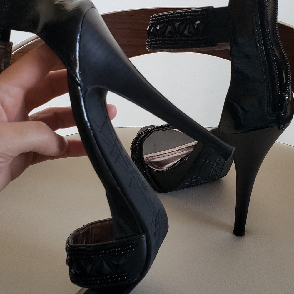 Sandals - Picture 4 of 5